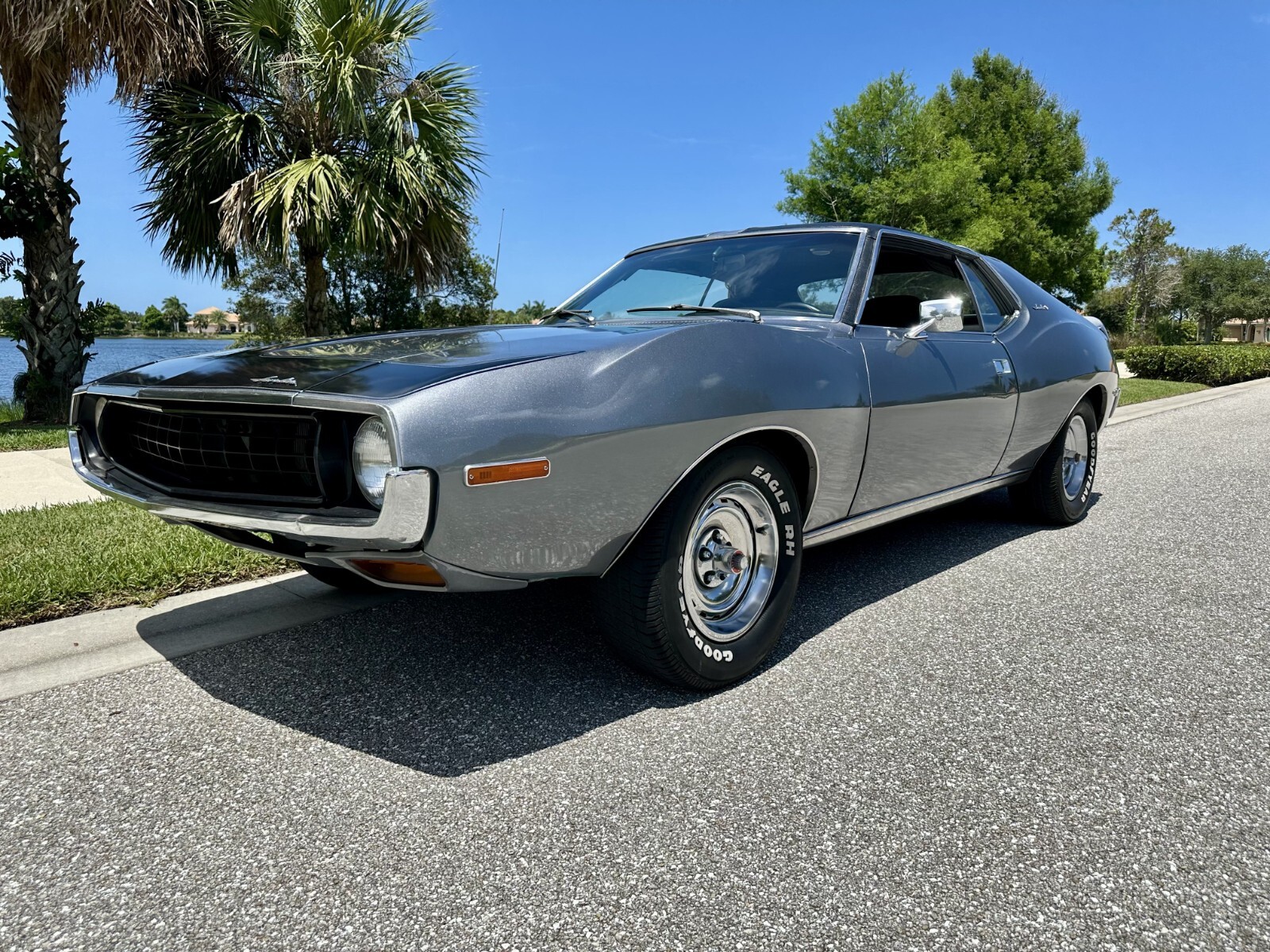AMC-Javelin-1972-Coupe-1
