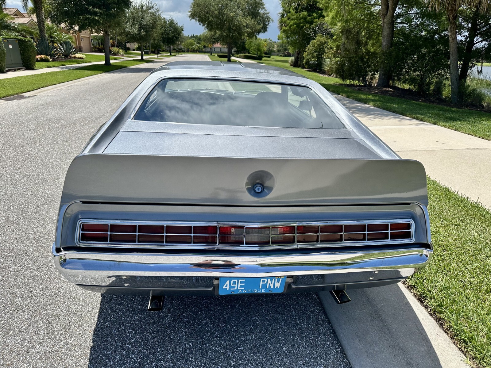 AMC-Javelin-1972-Coupe-3