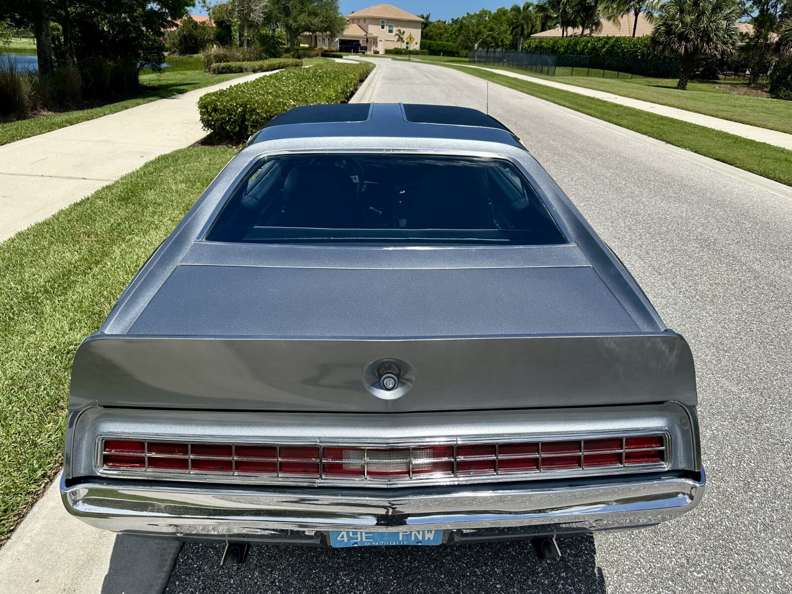 AMC-Javelin-1972-Coupe-4