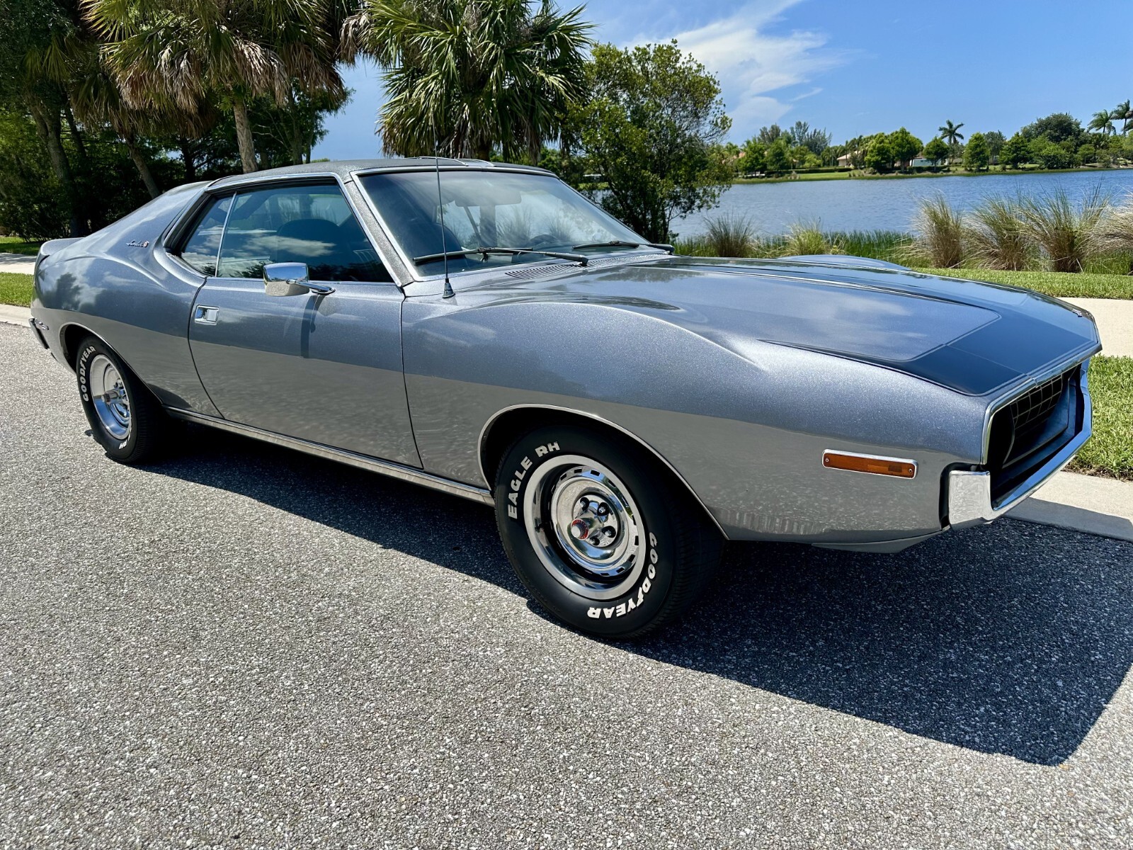AMC-Javelin-1972-Coupe-9