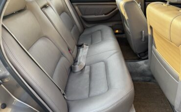 Acura-Legend-1992-Sedan-16