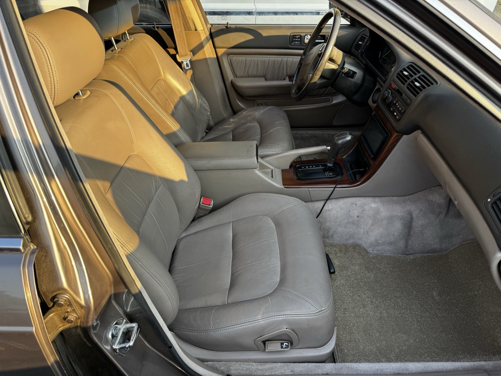 Acura-Legend-1992-Sedan-17