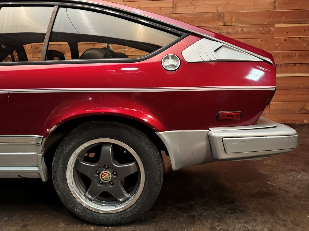 Alfa-Romeo-GTV-1985-Coupe-14