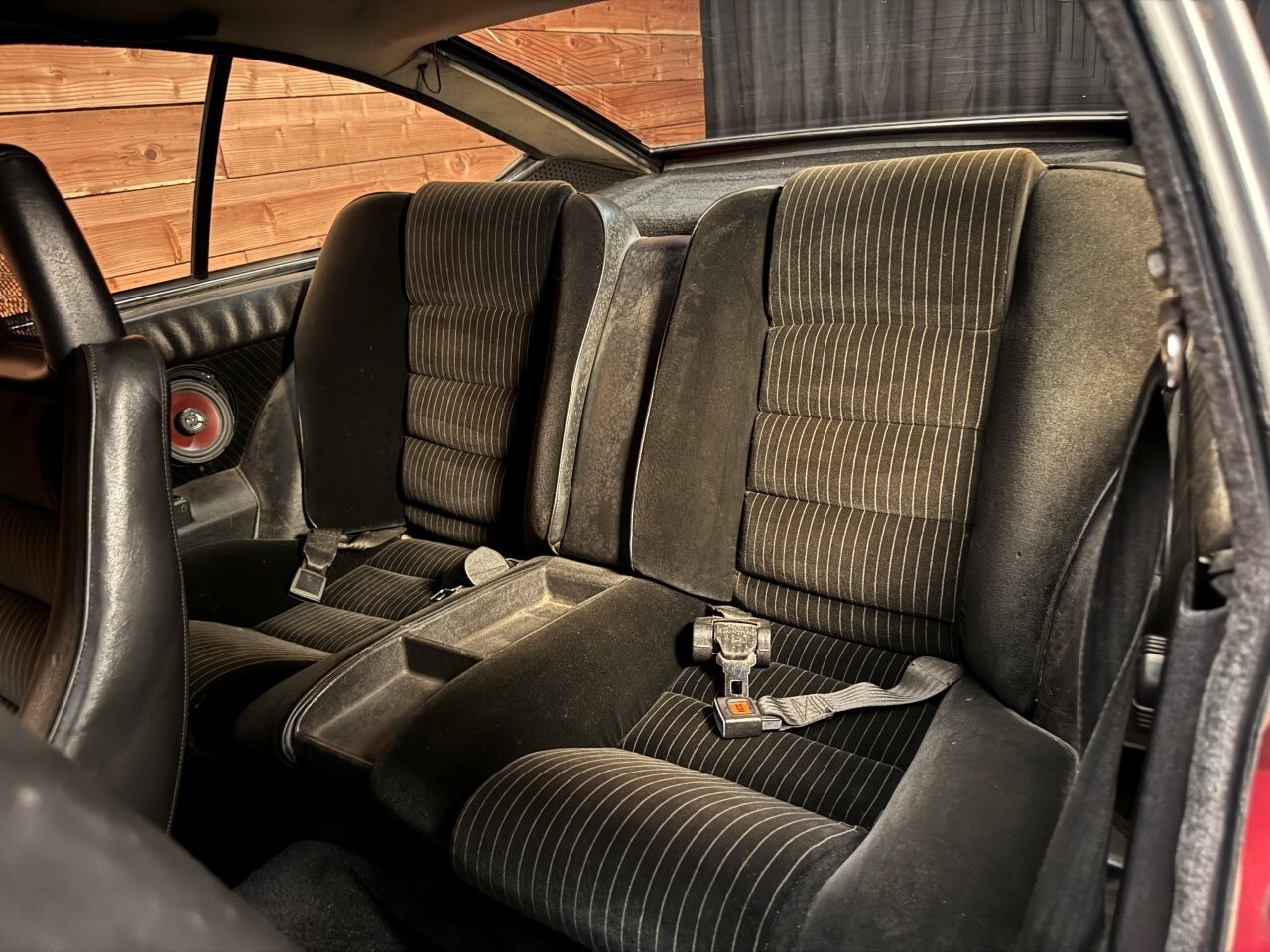Alfa-Romeo-GTV-1985-Coupe-24