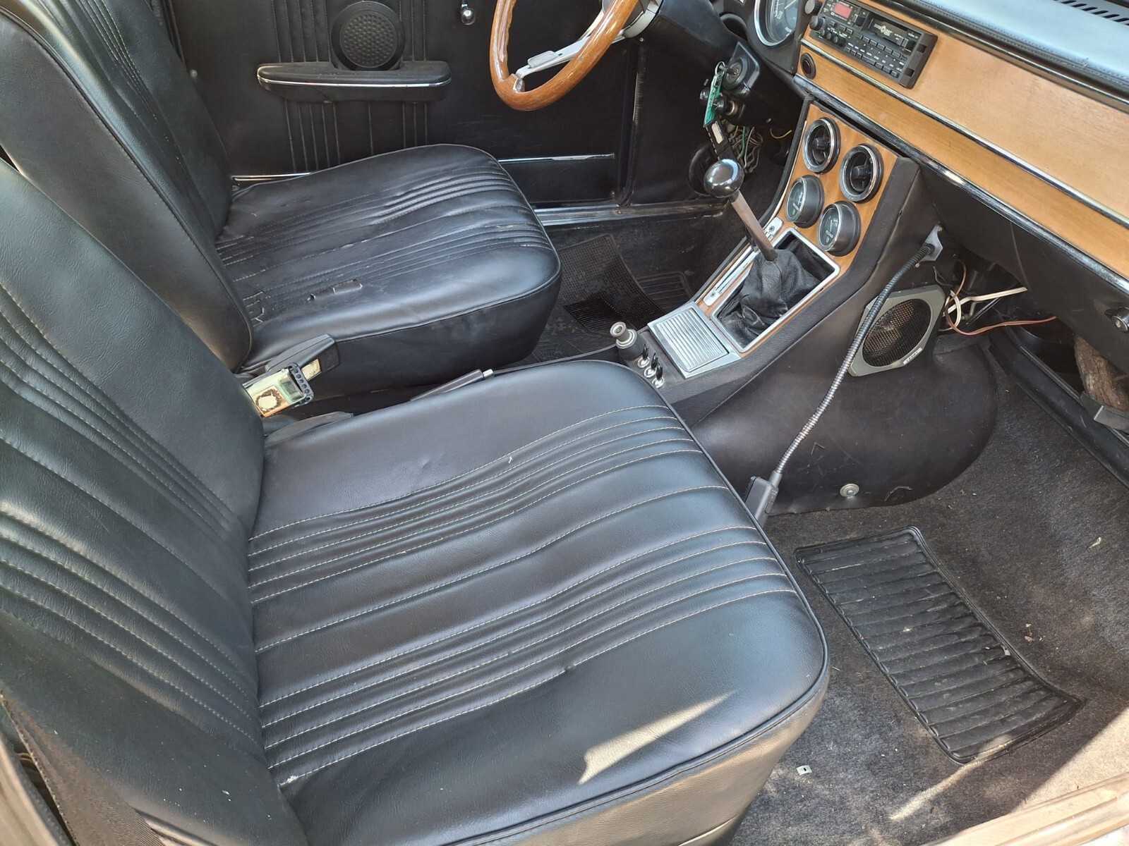 Alfa-Romeo-Giulia-1978-Sedan-15