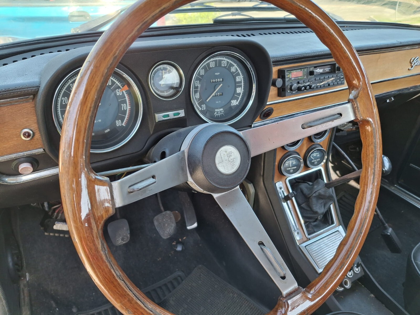 Alfa-Romeo-Giulia-1978-Sedan-7