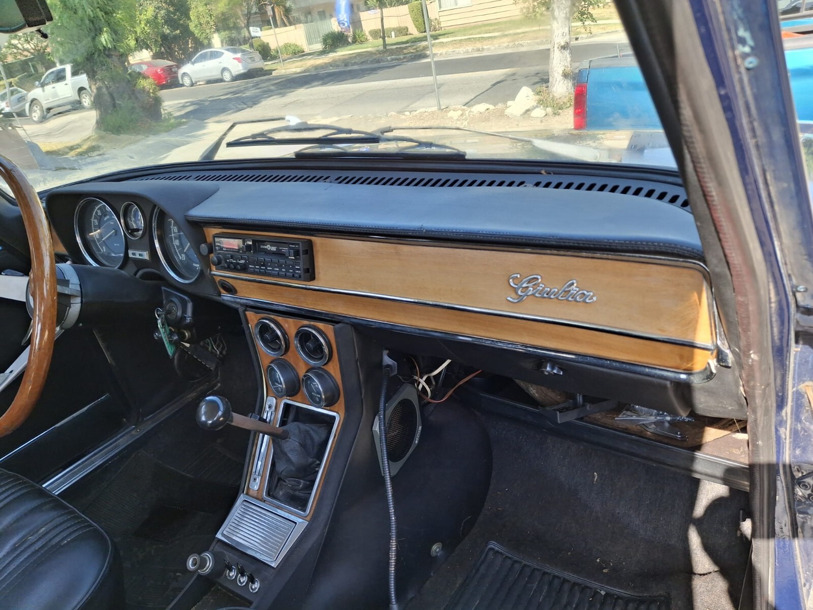 Alfa-Romeo-Giulia-1978-Sedan-8