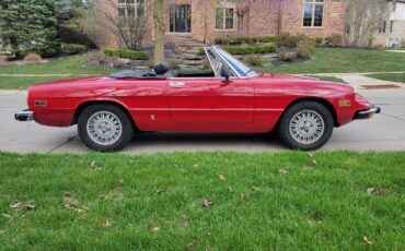 Alfa-Romeo-Spider-1974-Convertible-1