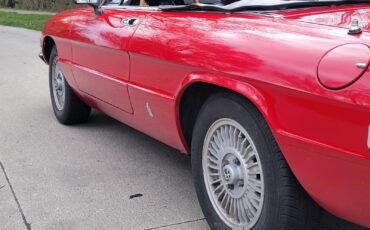Alfa-Romeo-Spider-1974-Convertible-14