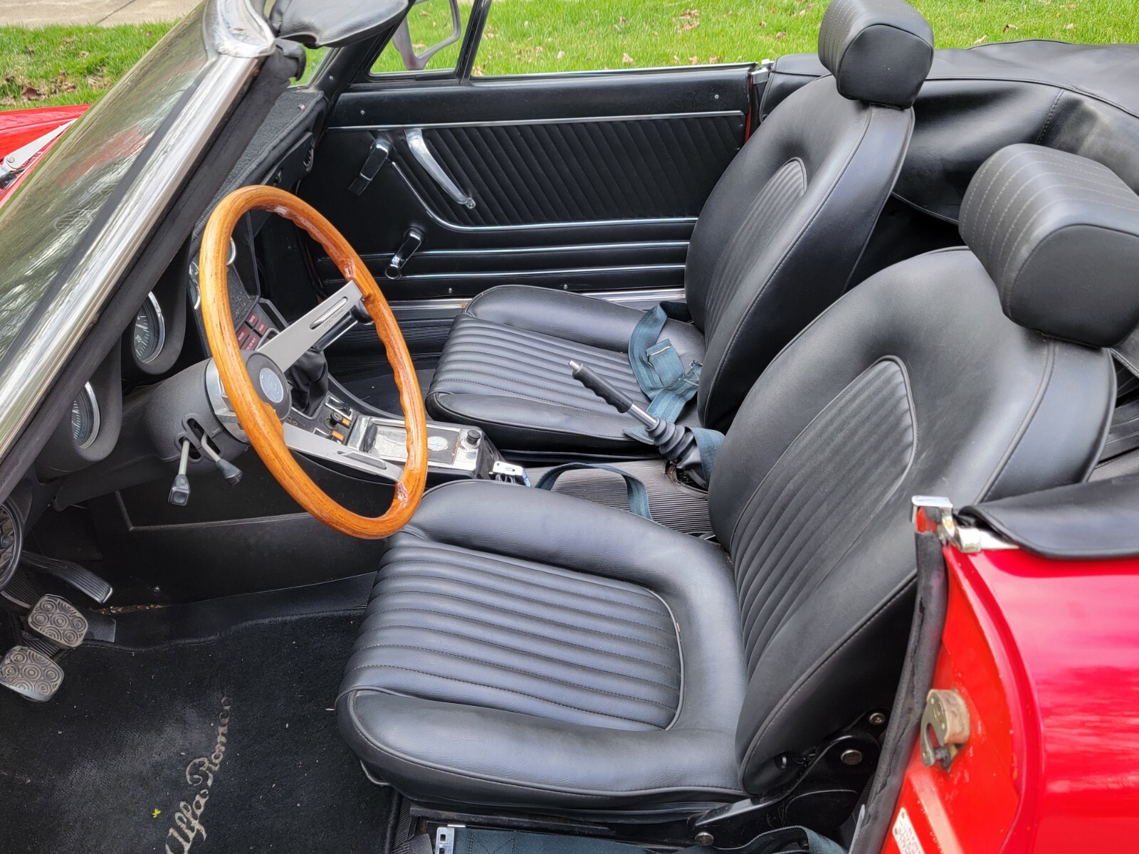 Alfa-Romeo-Spider-1974-Convertible-19