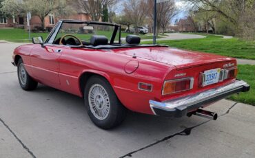 Alfa-Romeo-Spider-1974-Convertible-4