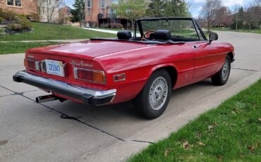 Alfa-Romeo-Spider-1974-Convertible-5