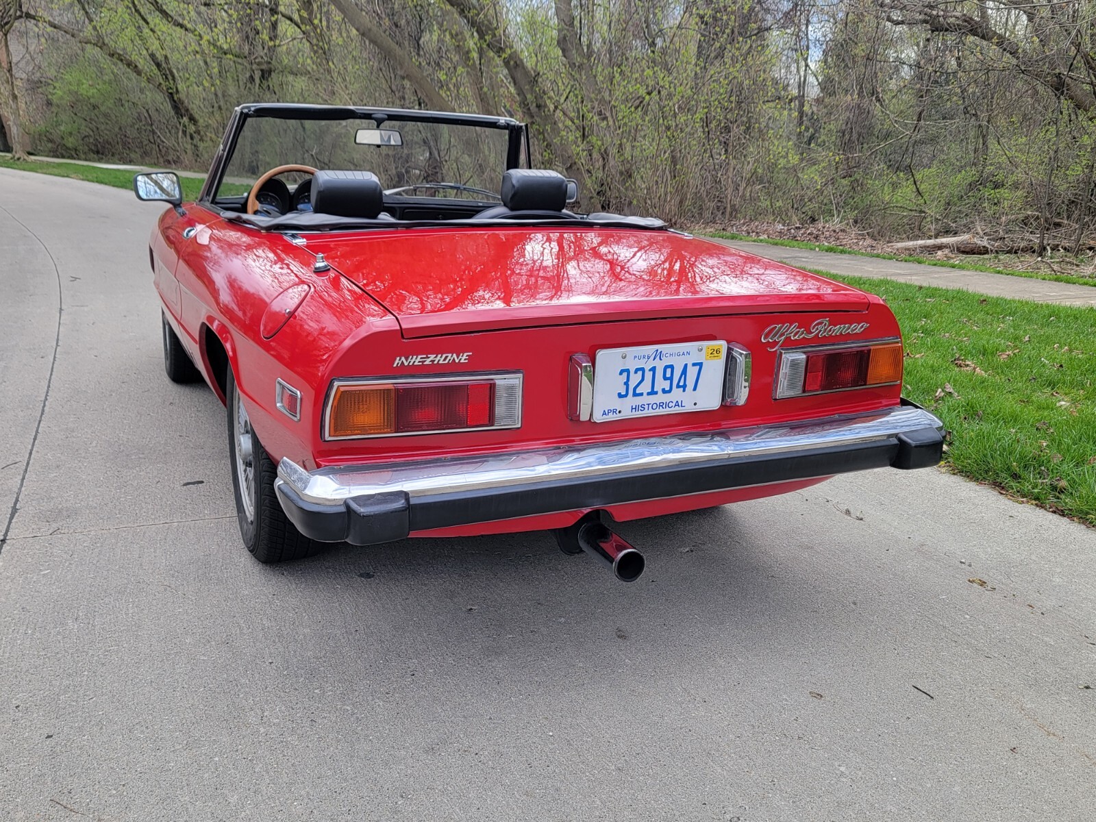 Alfa-Romeo-Spider-1974-Convertible-8