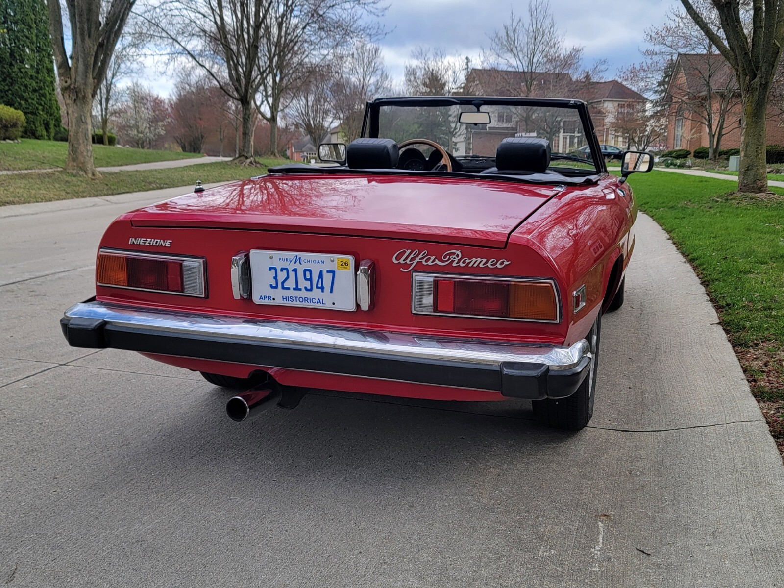 Alfa-Romeo-Spider-1974-Convertible-9