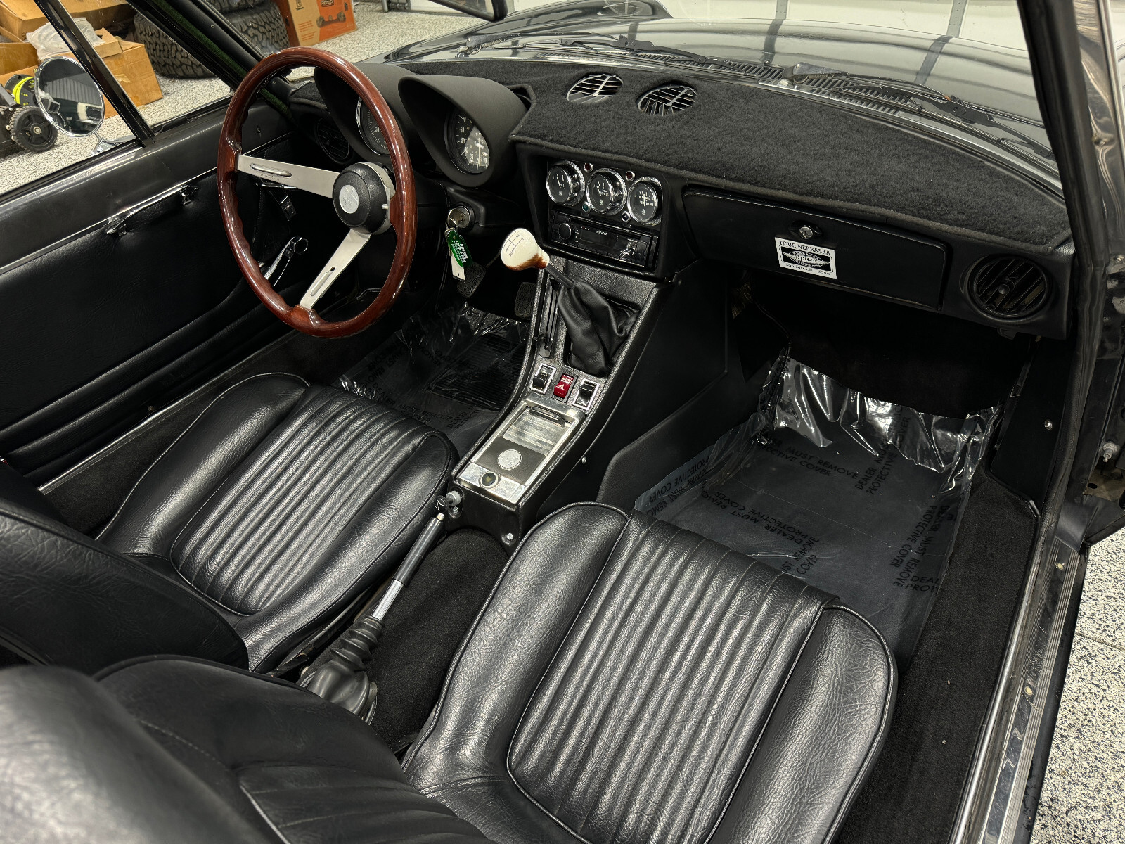 Alfa-Romeo-Spider-1976-Convertible-19