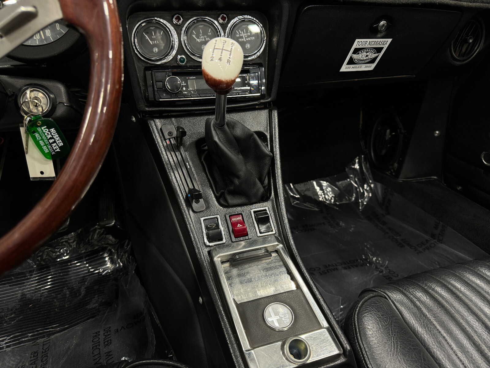 Alfa-Romeo-Spider-1976-Convertible-21