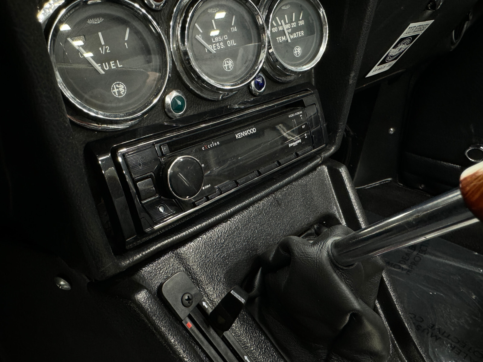 Alfa-Romeo-Spider-1976-Convertible-22