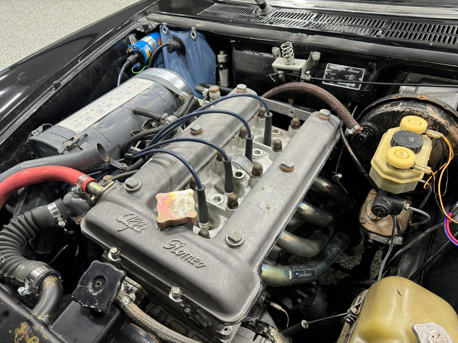 Alfa-Romeo-Spider-1976-Convertible-29