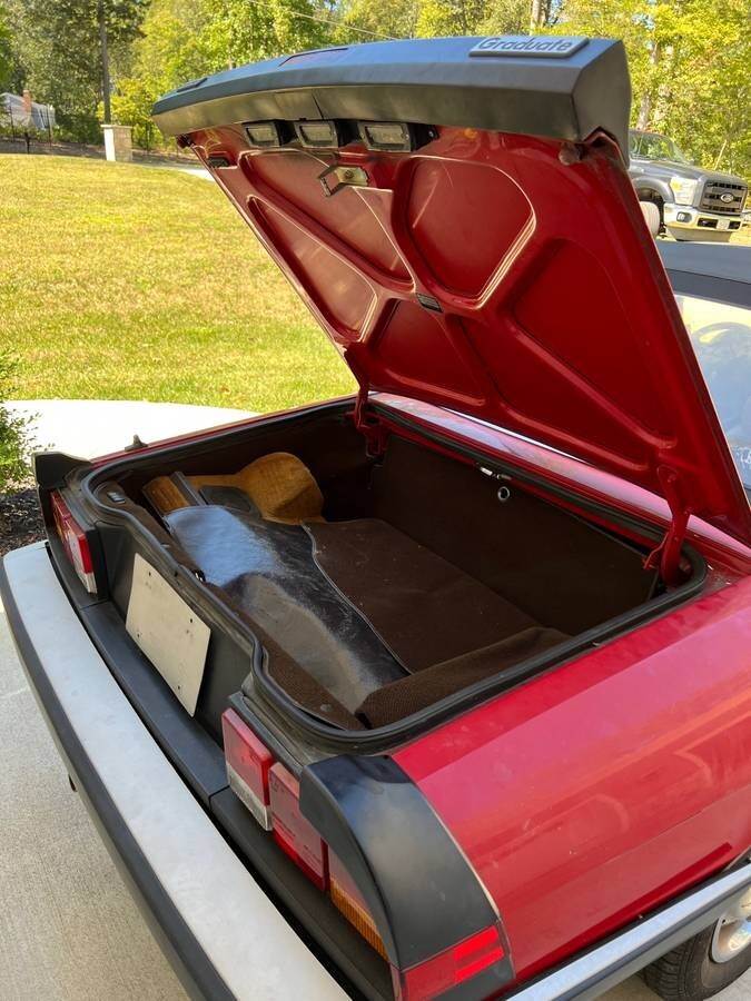 Alfa-Romeo-Spider-1987-Convertible-6