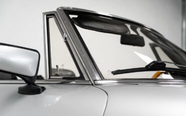 Alfa-Romeo-Spider-1988-Convertible-17