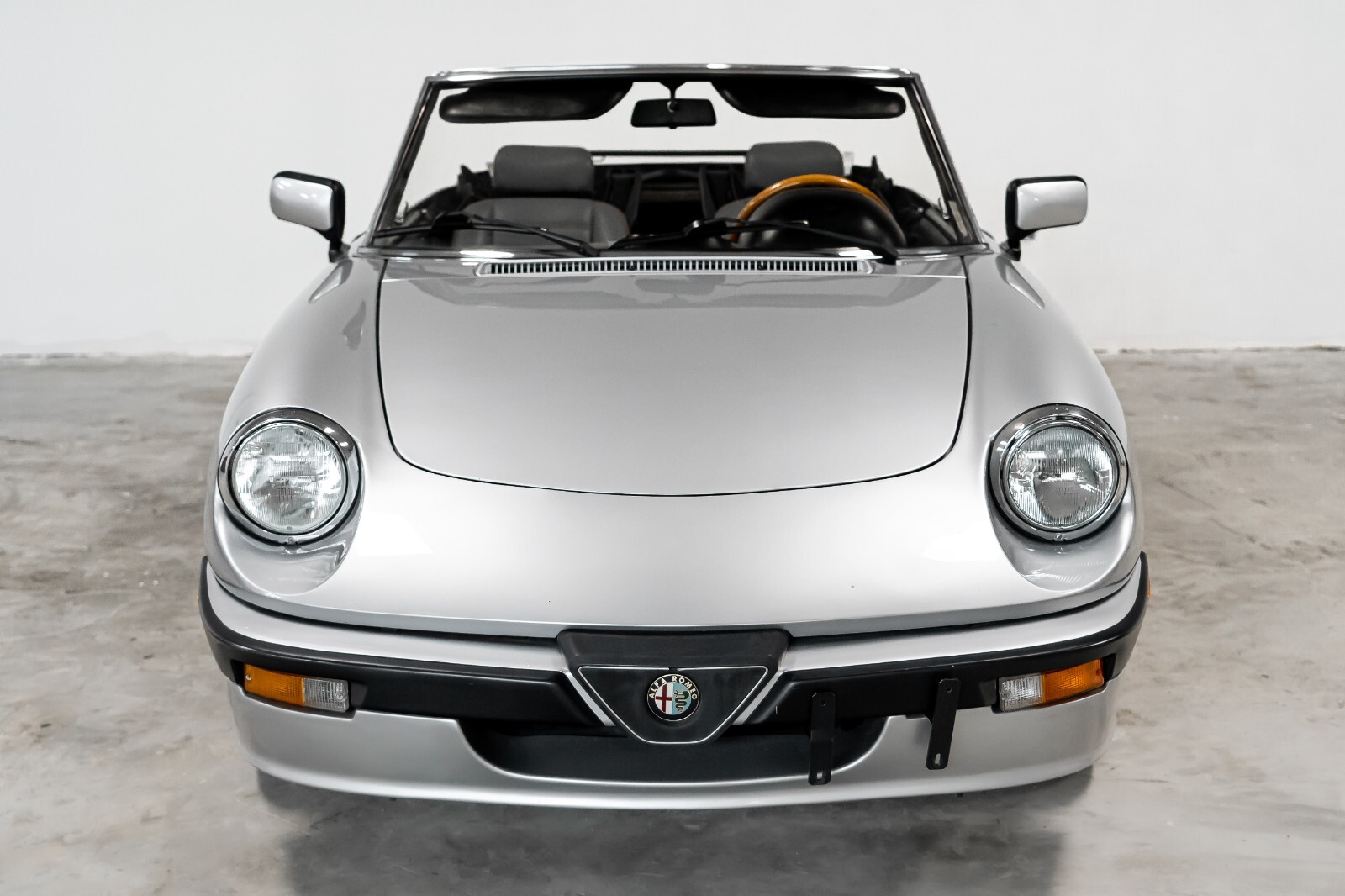 Alfa-Romeo-Spider-1988-Convertible-2