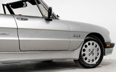 Alfa-Romeo-Spider-1988-Convertible-21