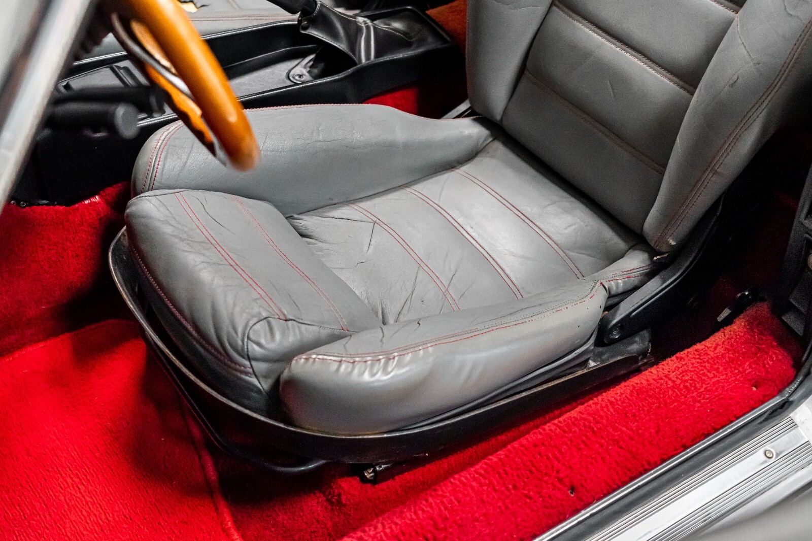 Alfa-Romeo-Spider-1988-Convertible-28