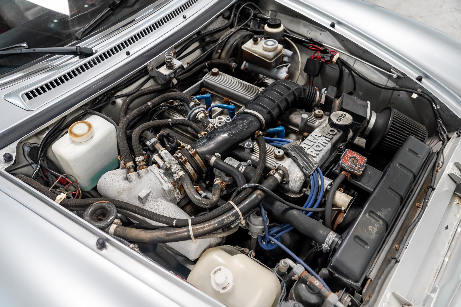 Alfa-Romeo-Spider-1988-Convertible-39