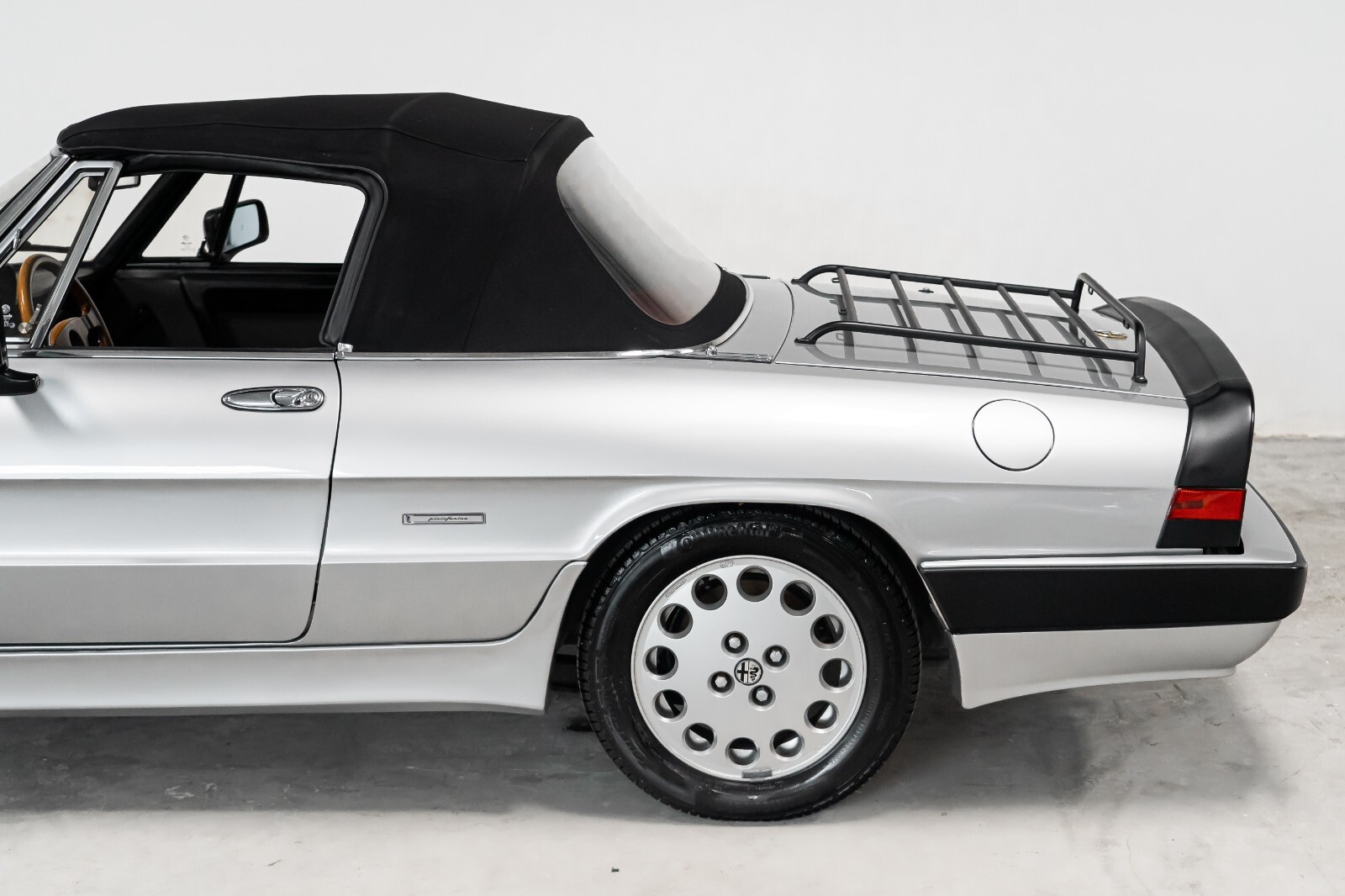 Alfa-Romeo-Spider-1988-Convertible-6