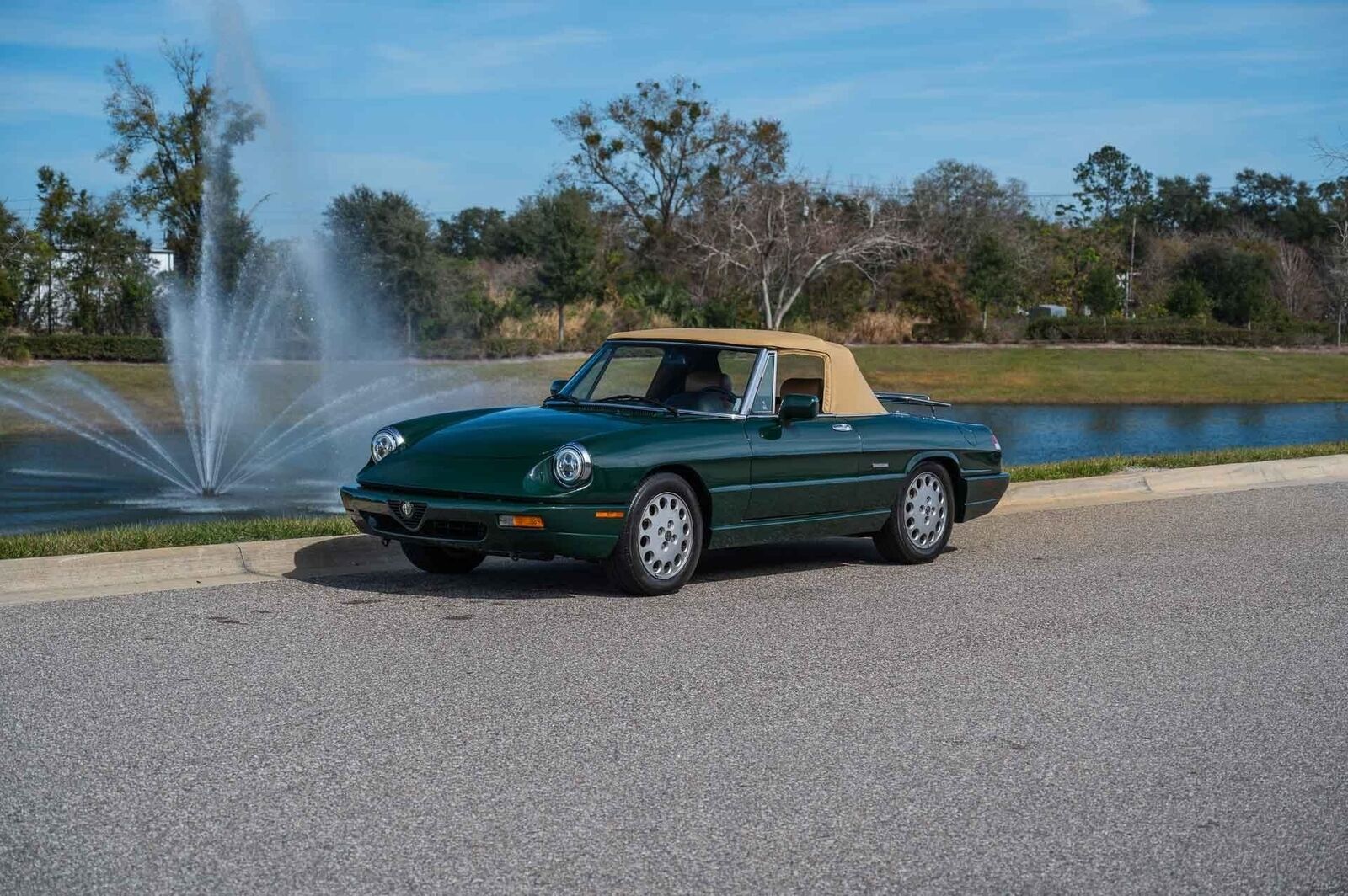 Alfa-Romeo-Spider-1991-2-Door-17