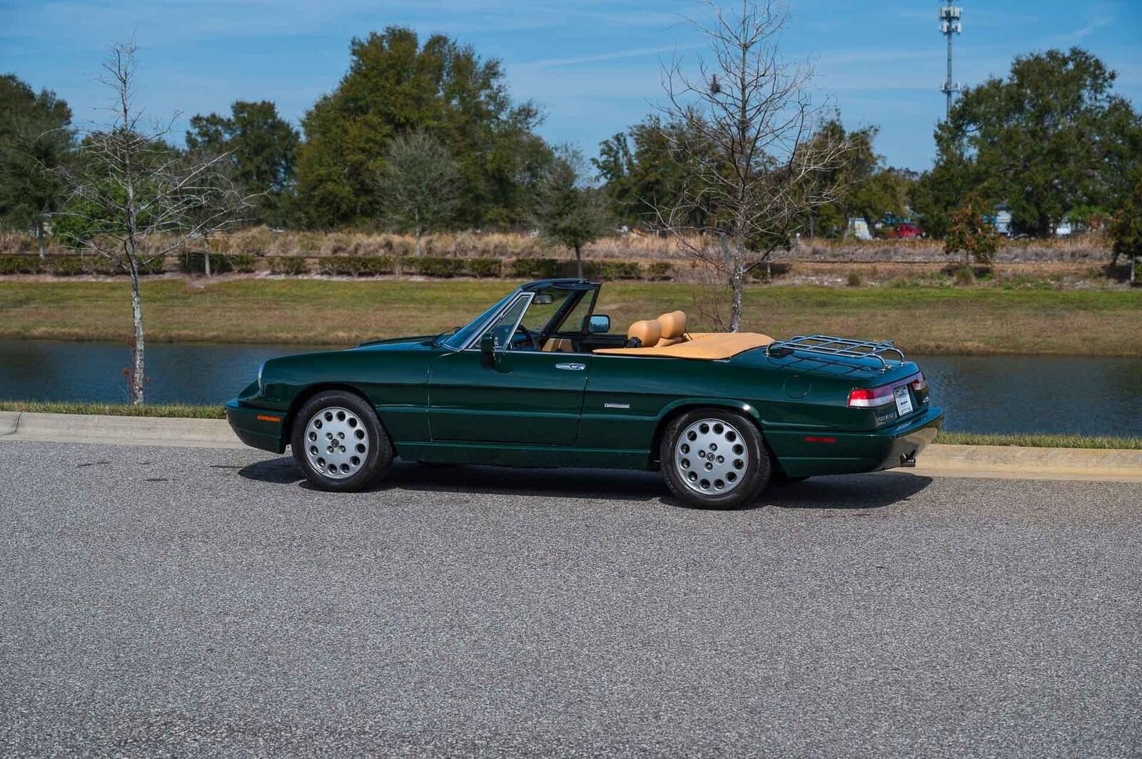 Alfa-Romeo-Spider-1991-2-Door-23
