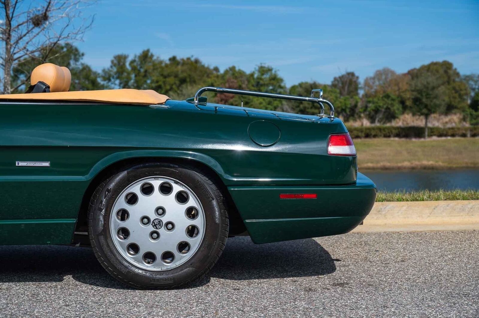 Alfa-Romeo-Spider-1991-2-Door-27