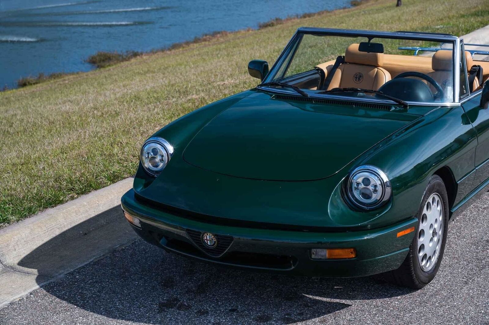 Alfa-Romeo-Spider-1991-2-Door-30