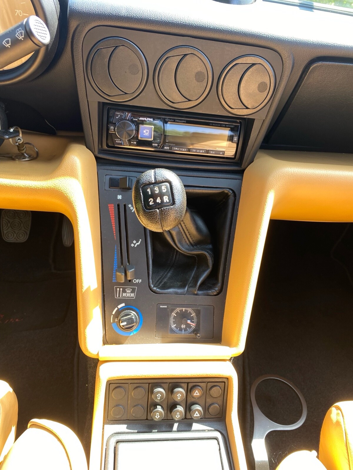 Alfa-Romeo-Spider-1993-Convertible-20