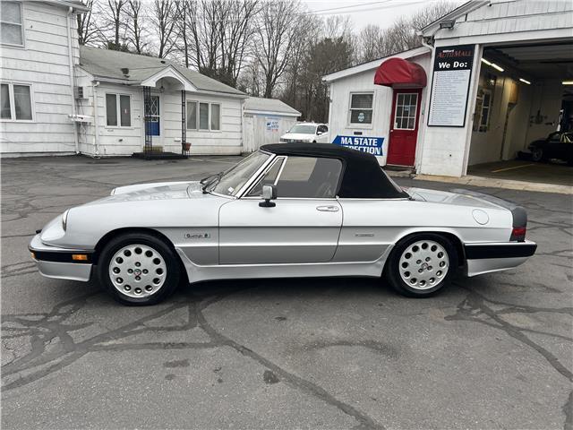 Alfa-Romeo-Spider-Quadrifoglio-1987-12