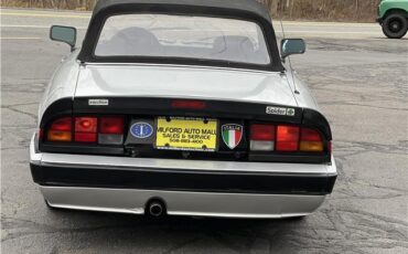 Alfa-Romeo-Spider-Quadrifoglio-1987-14