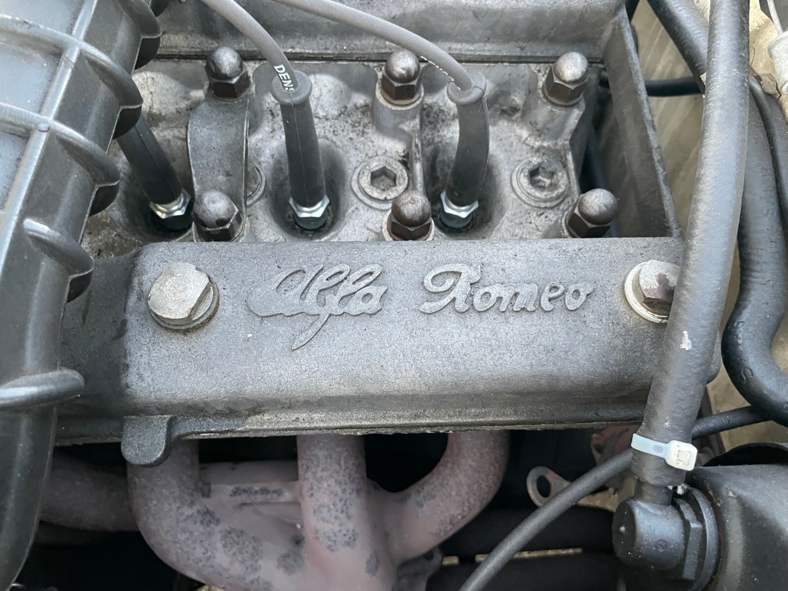 Alfa-Romeo-Veloce-1984-Convertible-17