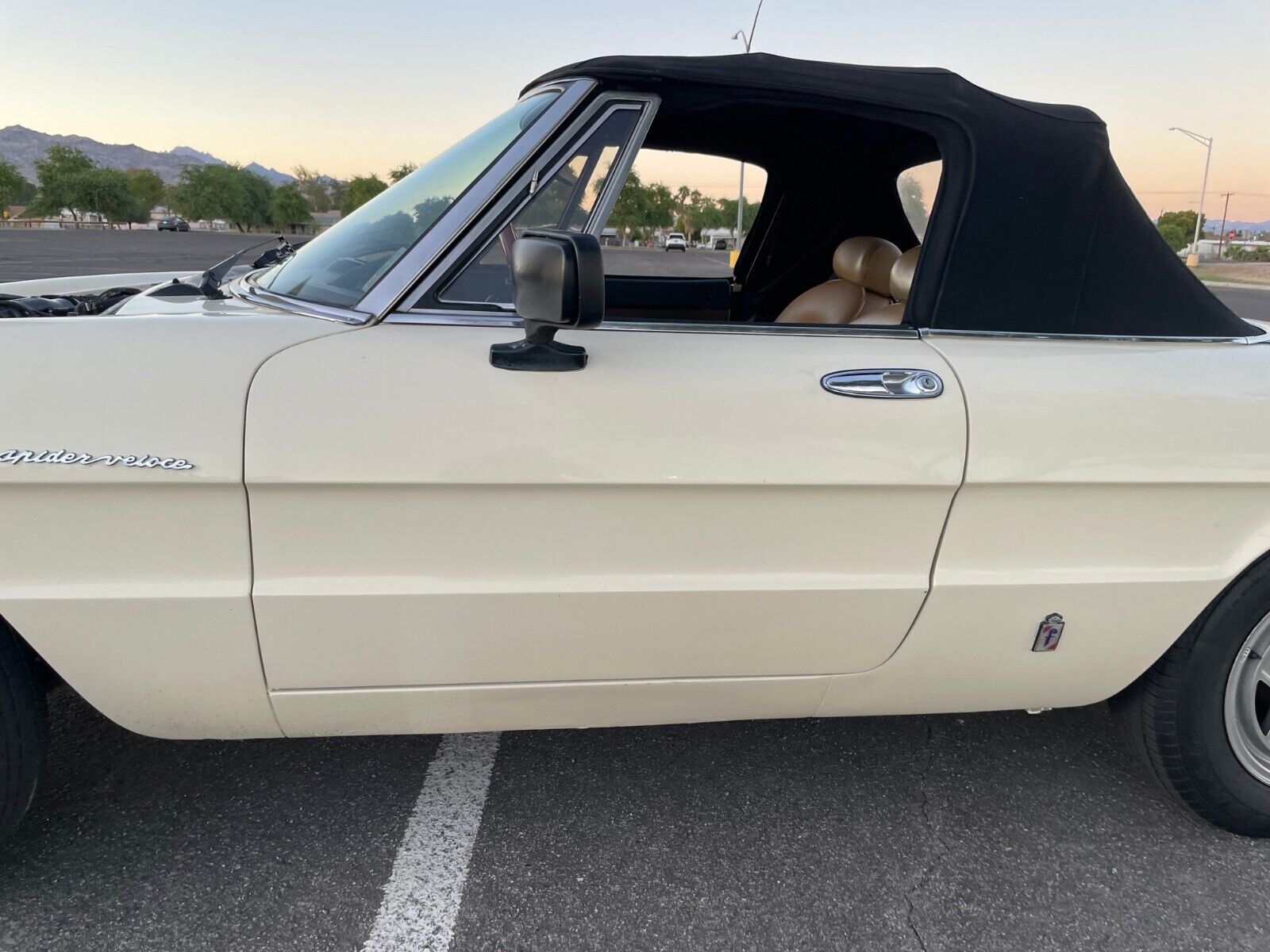 Alfa-Romeo-Veloce-1984-Convertible-19