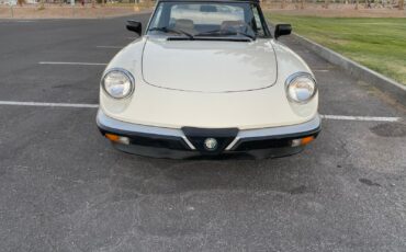 Alfa-Romeo-Veloce-1984-Convertible-3