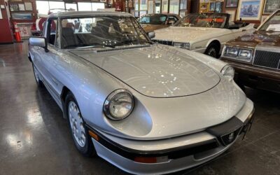 Alfa romeo Spider  1987 silver