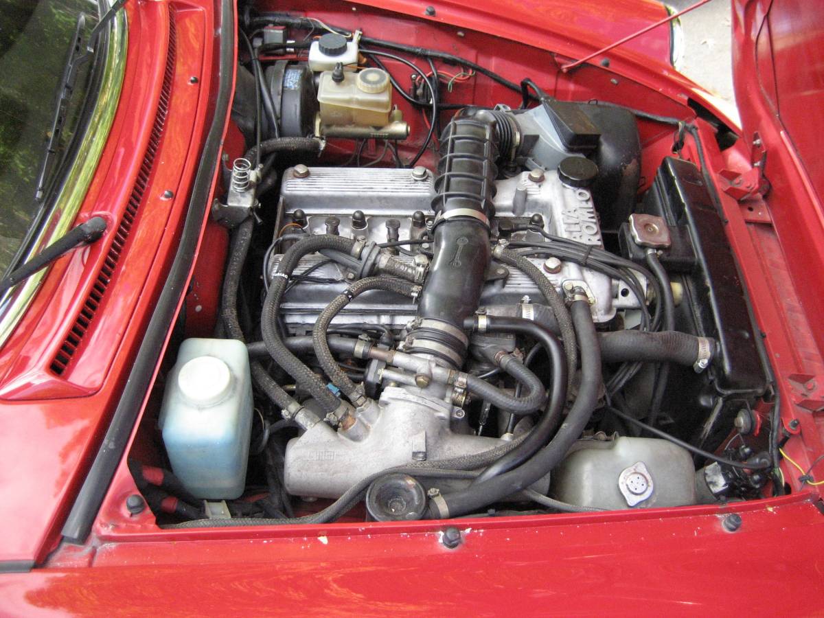 Alfa-romeo-Spider-graduate-1986-red-1