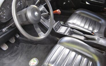 Alfa-romeo-Spider-graduate-1986-red-5
