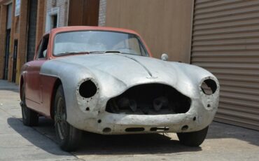 Aston-Martin-DB24-1957