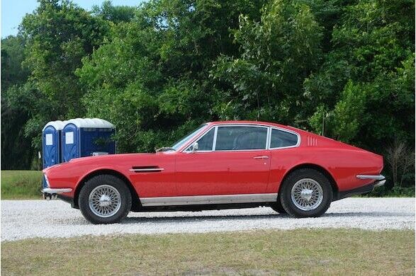 Aston-Martin-DBS-1969-Saloon-2