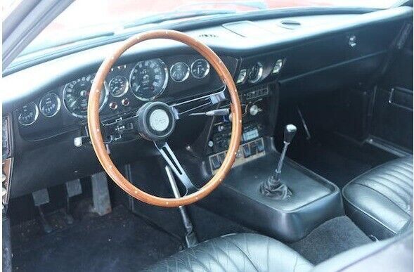 Aston-Martin-DBS-1969-Saloon-5