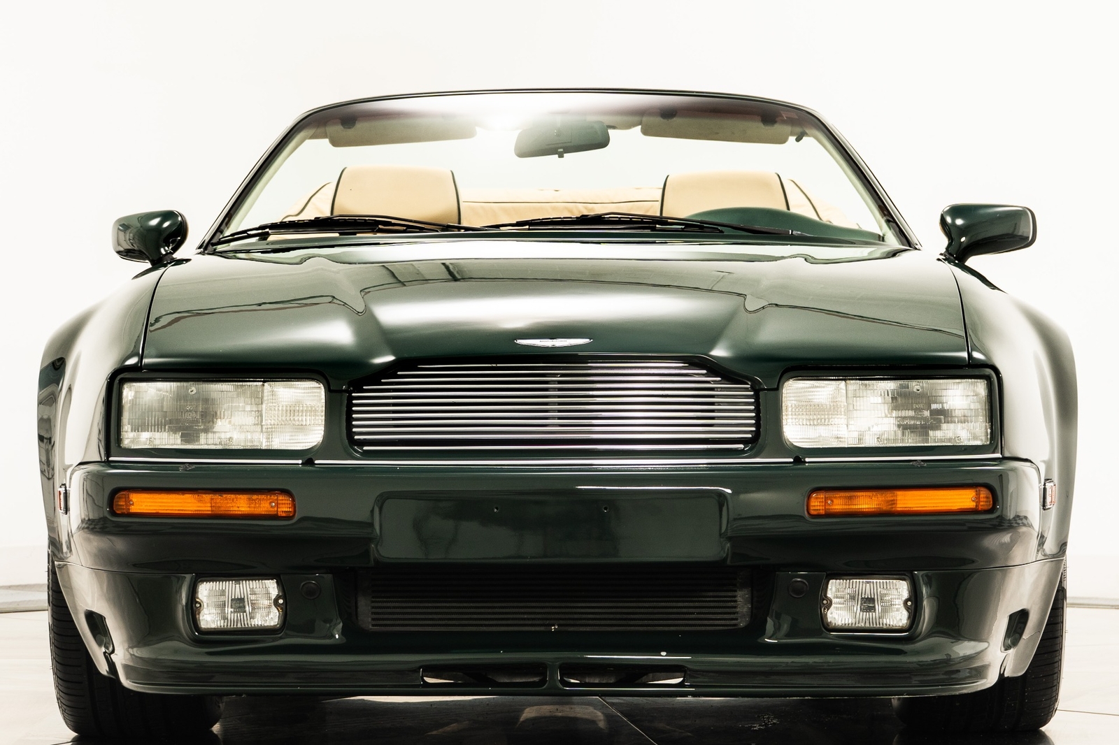 Aston-Martin-Virage-1993-2D-Coupe-2