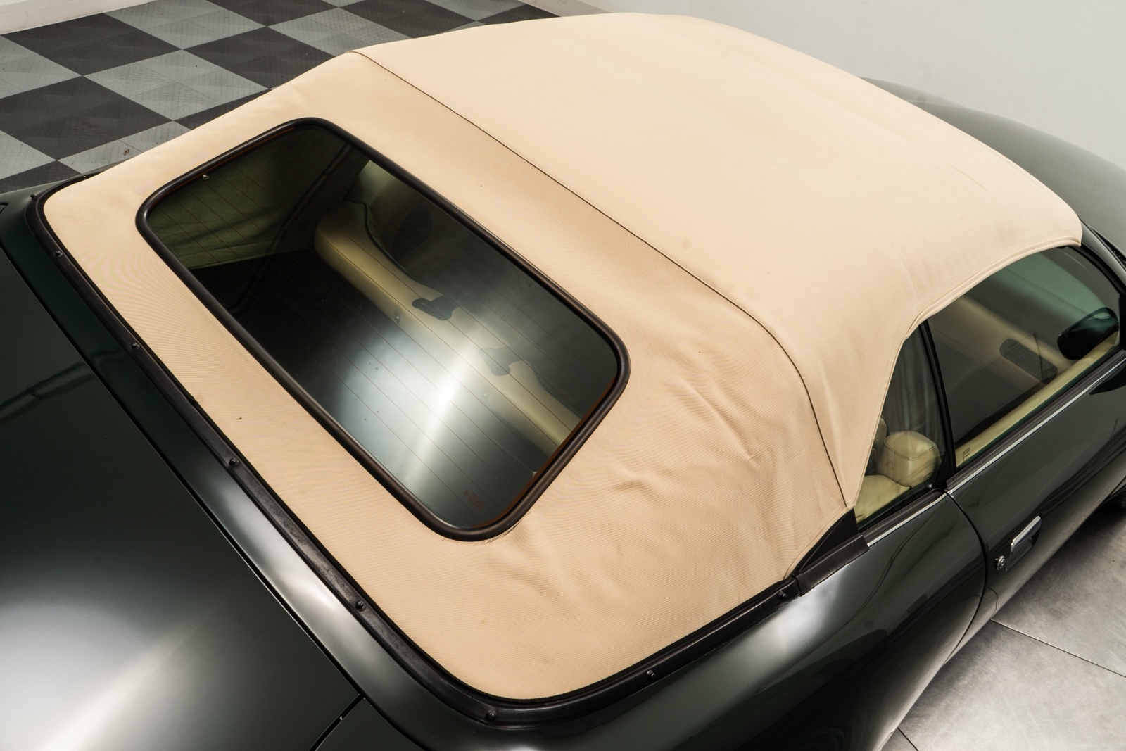 Aston-Martin-Virage-1993-2D-Coupe-39