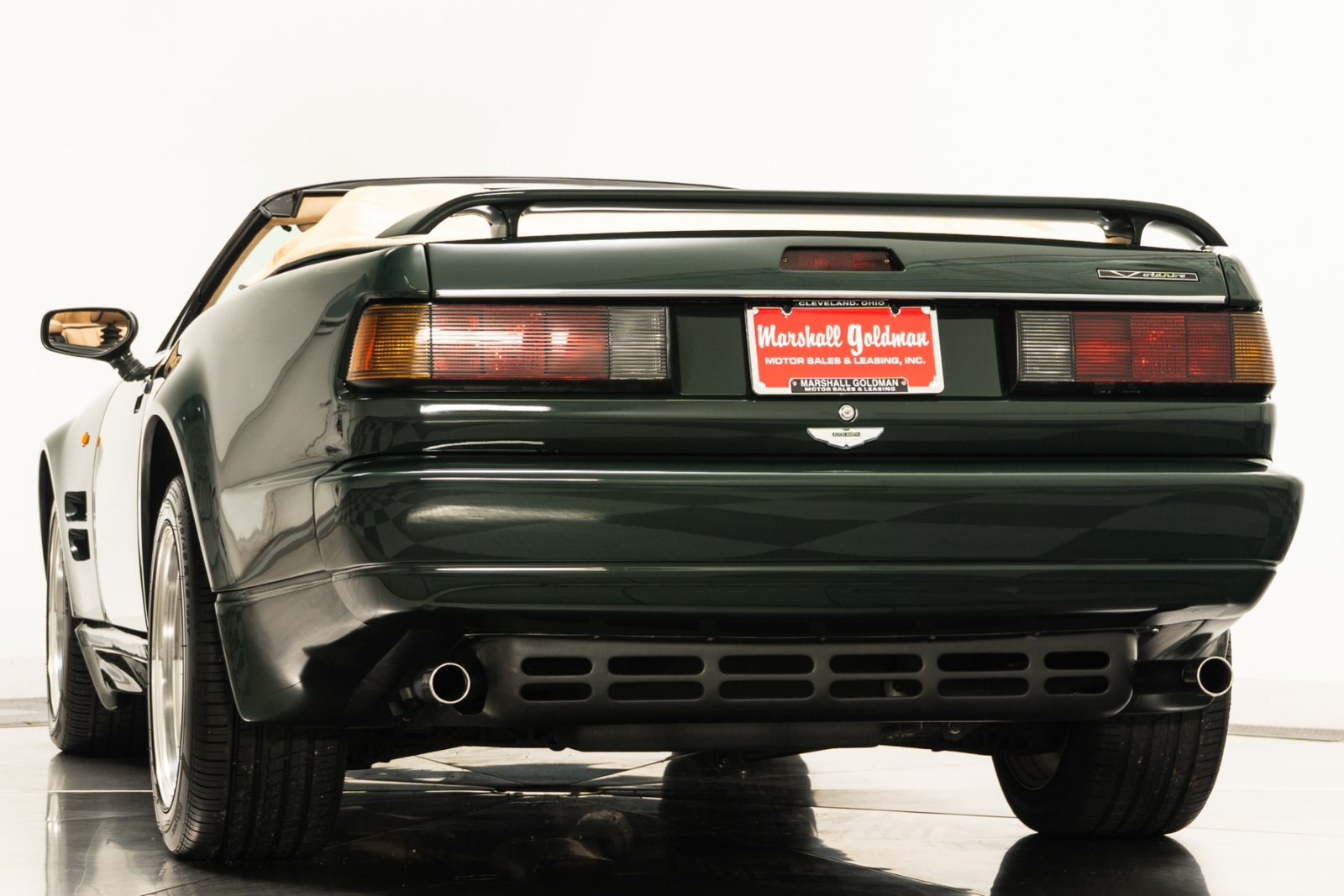 Aston-Martin-Virage-1993-2D-Coupe-5