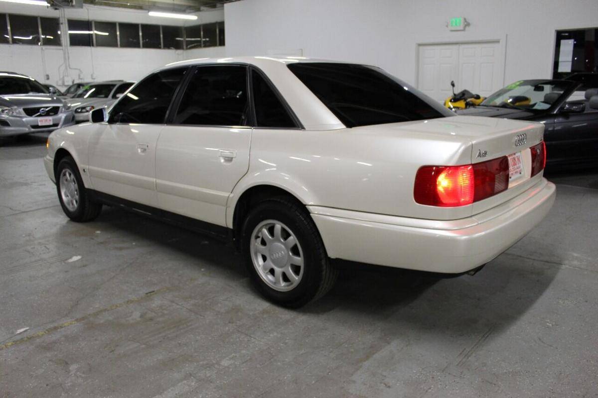 Audi-A6-1995-white-1