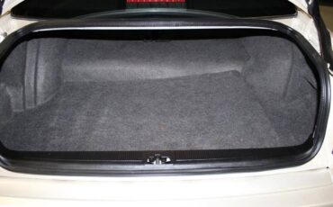 Audi-A6-1995-white-17